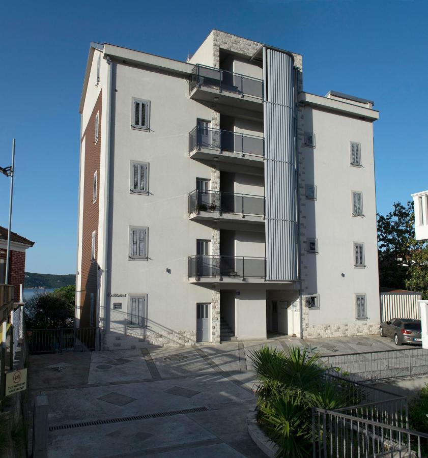 Apartments Admiral 赫尔采格诺维 外观 照片